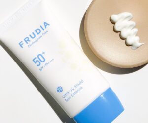FRUDIA ULTRA UV SHIELD SUN ESSENCE SPF 50+ PA +++ 50G